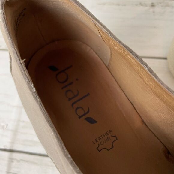 Biala Lea Burnished Leather Minimalist Slip On Sneakers Sz 36 US 6 Pointed Toe - Picture 3 of 9